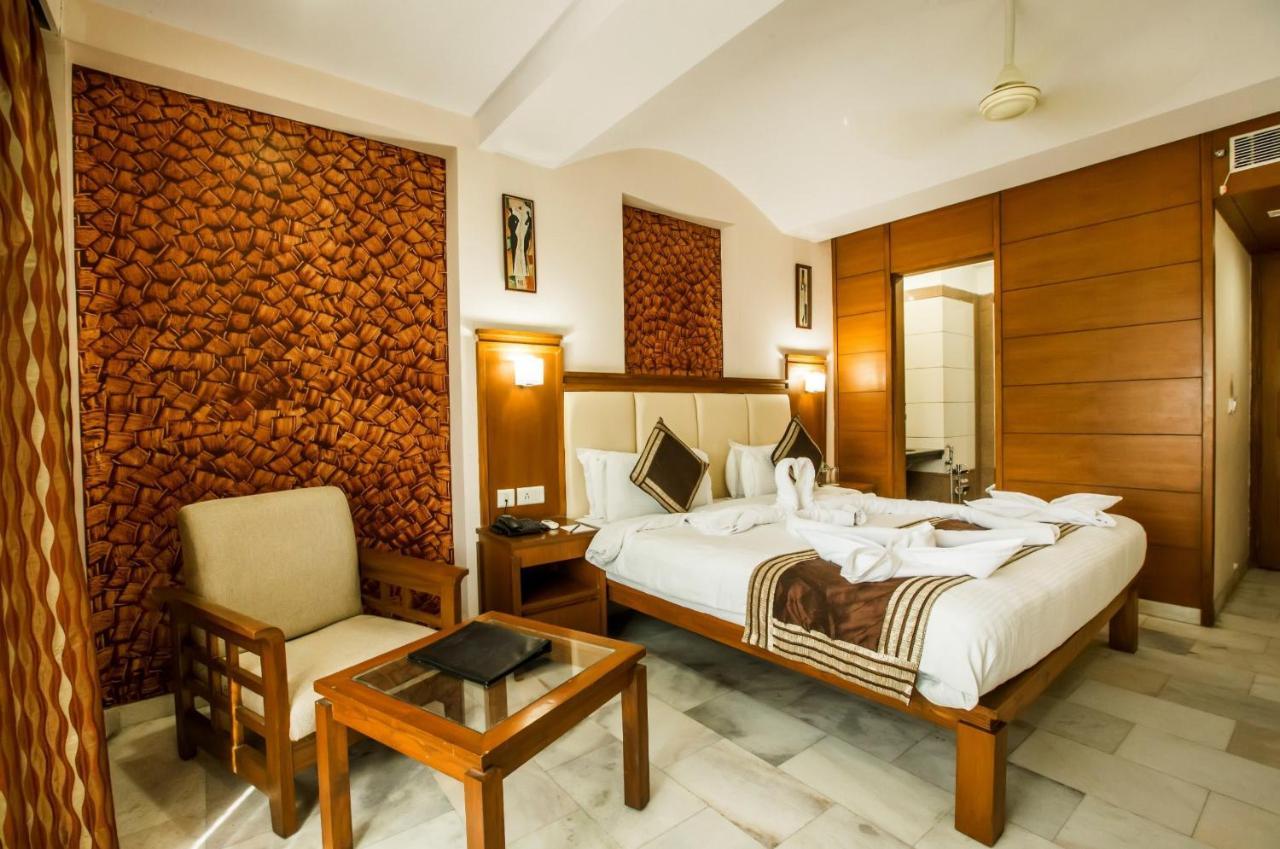 Hotel Golden Manor Jaipur Bagian luar foto