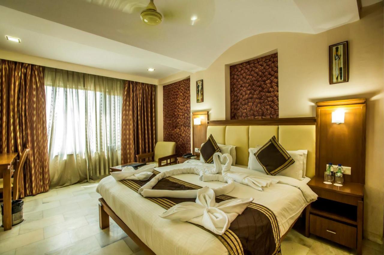 Hotel Golden Manor Jaipur Bagian luar foto