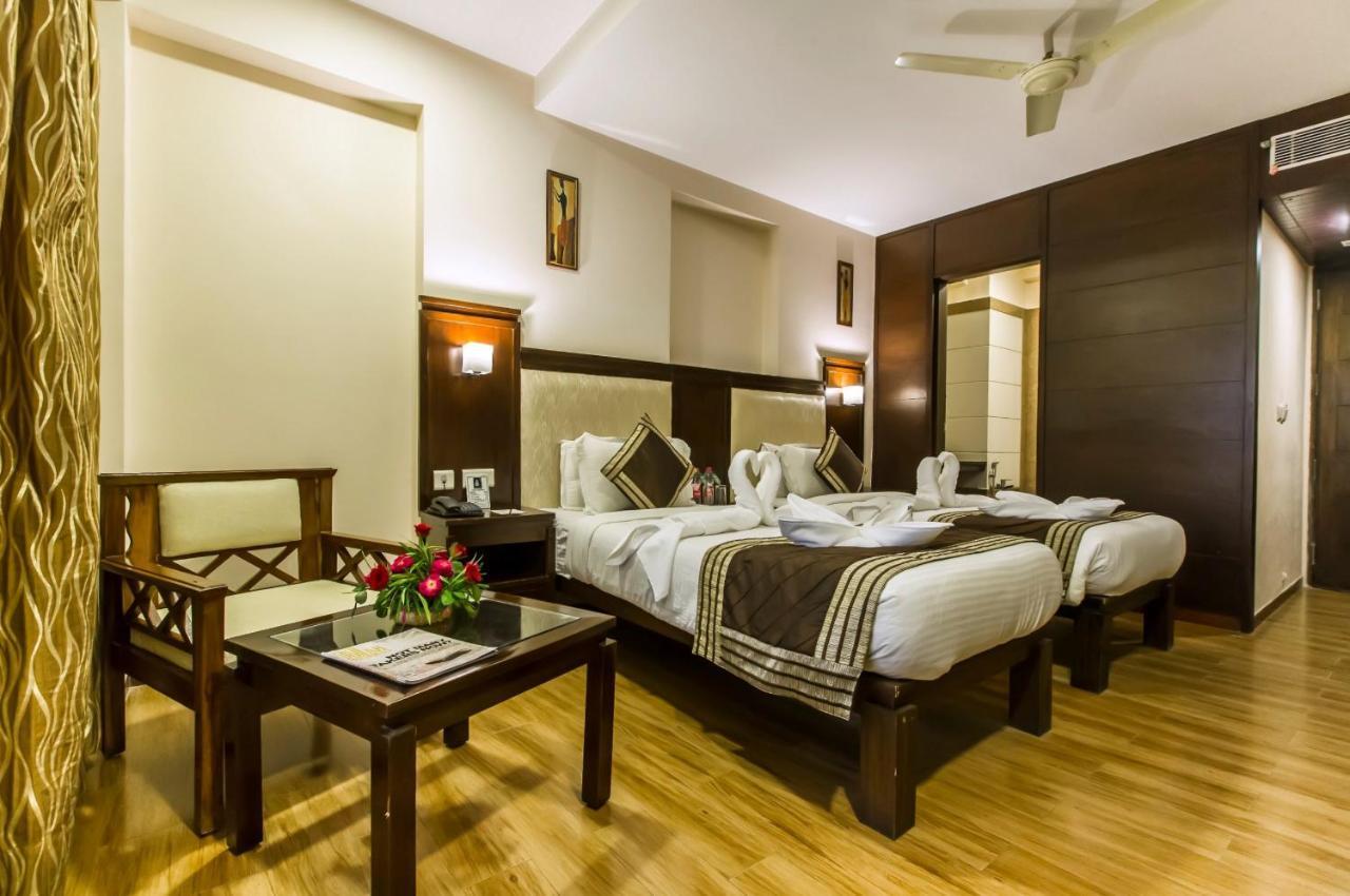 Hotel Golden Manor Jaipur Bagian luar foto
