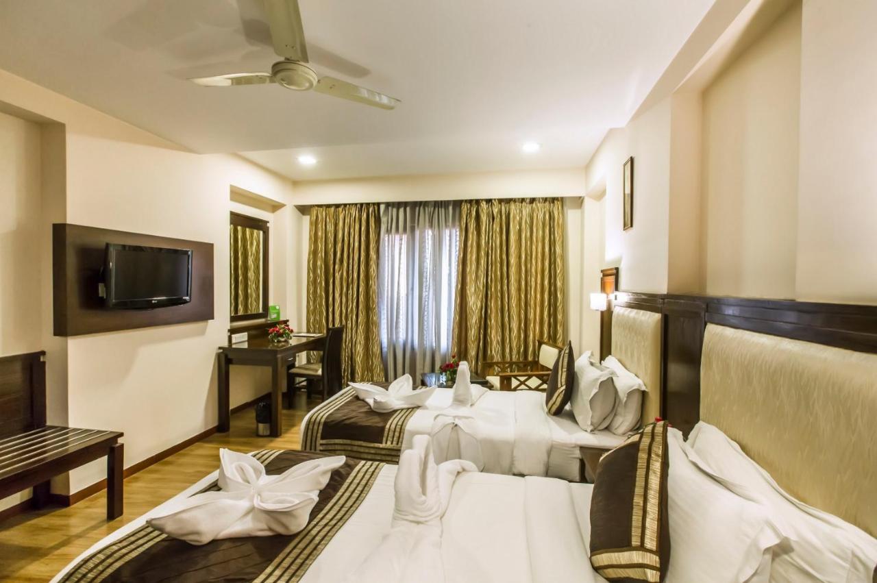 Hotel Golden Manor Jaipur Bagian luar foto