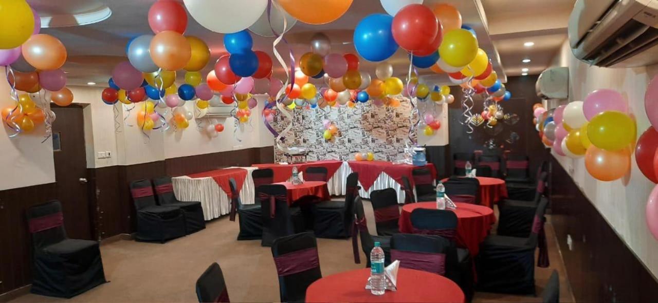Hotel Golden Manor Jaipur Bagian luar foto